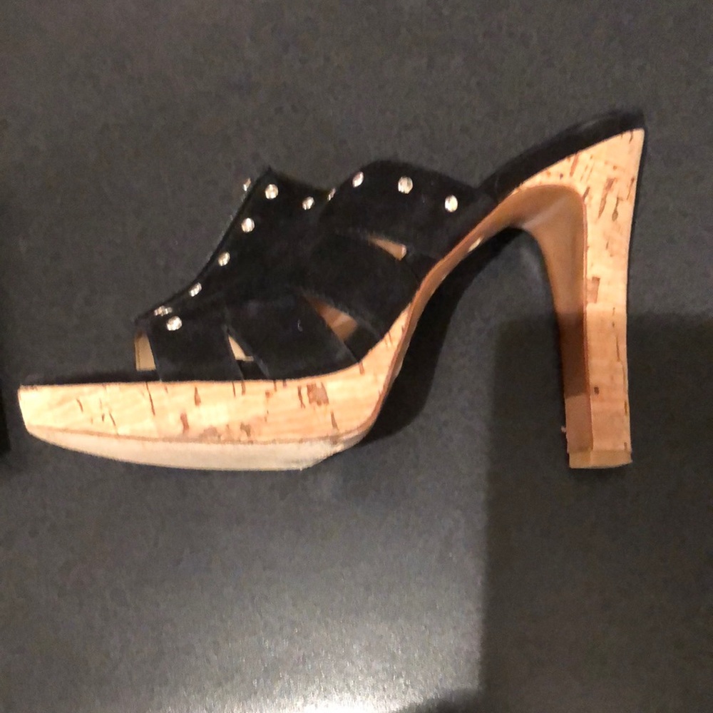 Shoes - Picture 2 of 4